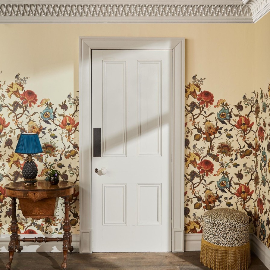 Wallpaper House of Hackney | Artemis Climbing Walls Wallpaper-Ecru